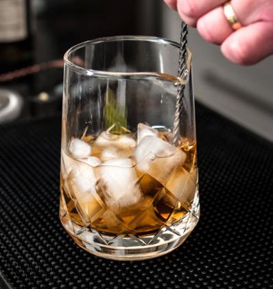 Mezclar Tulip Cocktail Mixing Glass – 700ml